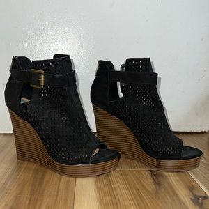 Parker & Sky black wedge booties